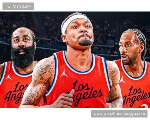 快船训练热火朝天比尔合练小卡状态佳登炮组合默契十足齐心协力 快船训练热火朝天比尔合练小卡状态佳登炮组合默契十足齐心协力